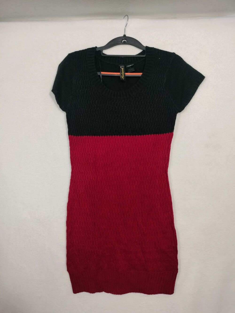 Black & Red Knit Short-Sleeve Sweater Dress